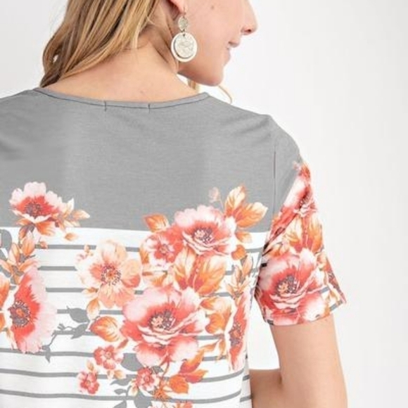 12 PM By MON Ami French Terry Floral Print Short Sleeve Top Size Large NWT - Picture 6 of 9